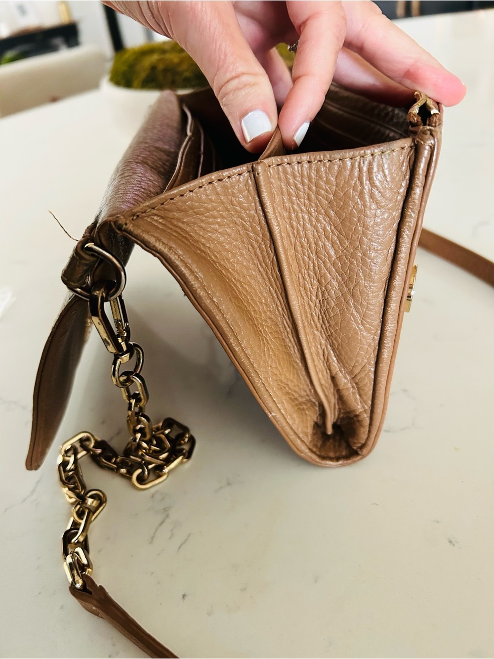 Tory Burch Tan Leather Crossbody with Logo Plaque - Picture 8 of 13